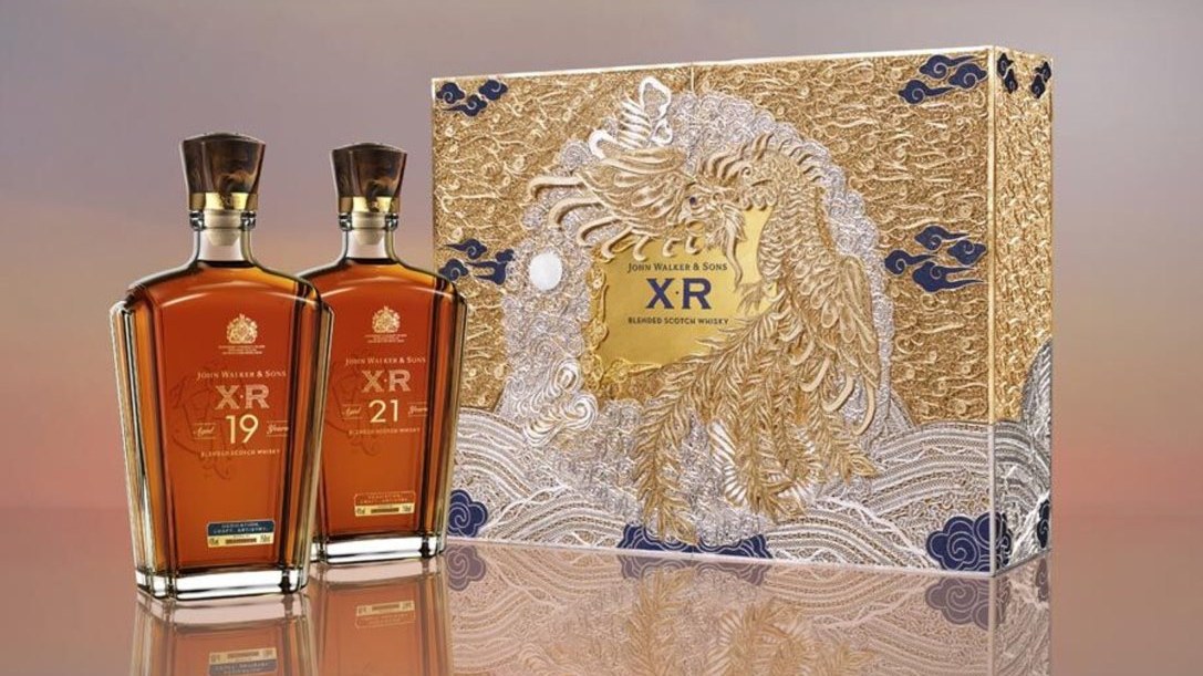 John Walker & Sons XR 21 × Nghệ nhân Việt